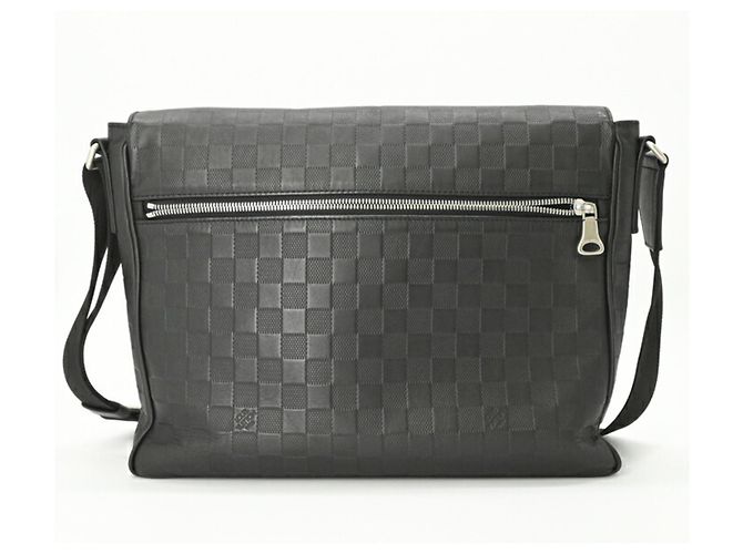 Borsa a tracolla Louis Vuitton Damier Infini District MM Blu navy - vista 2