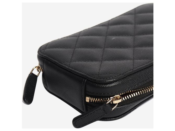 Chanel Schwarzer gesteppter Handyhalter 2019 - Ansicht 10