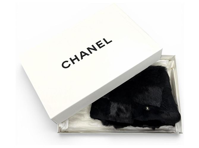 Sciarpa con stola in pelliccia di coniglio nero Chanel - vista 2