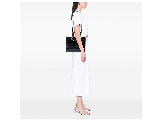 Lady Dior Cannage in vernice nero, Large - vista 7