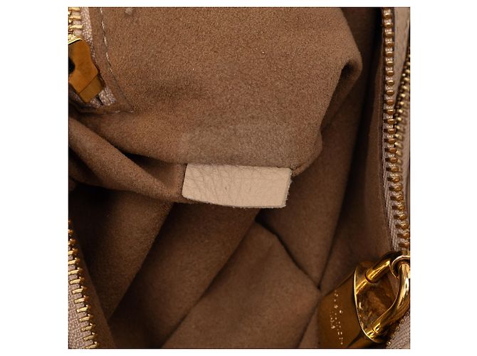 Louis Vuitton Beige Monogram Mahina Selene MM - vista 6