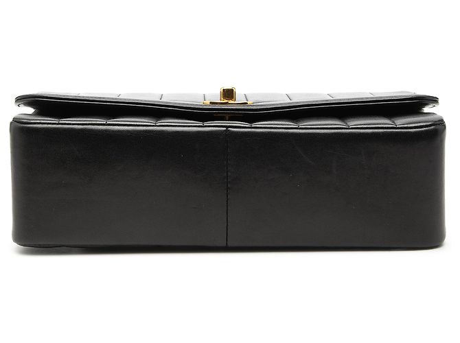 Chanel Borsa a tracolla Mademoiselle in agnello trapuntato verticale nero Medium - vista 3