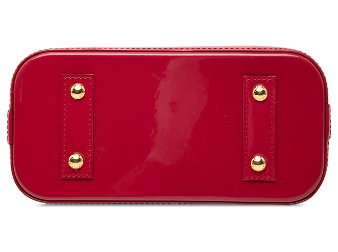 Louis Vuitton Alma BB in monogramma vernis rosso - vista 3