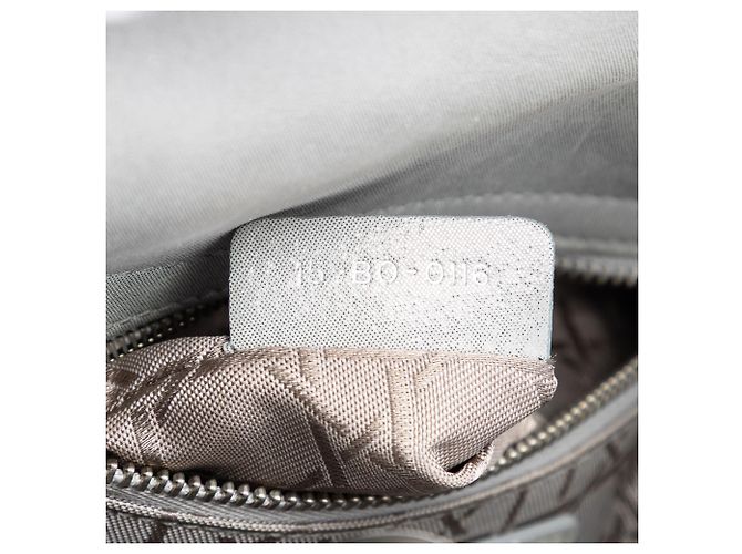 Lady Dior Mini aus irisierendem silbernem Lammleder Cannage Dior - Ansicht 6