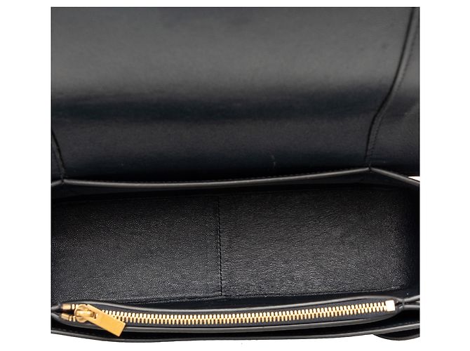 Céline Bolsa de ombro com estrutura em couro de vitelo liso brilhante preto Medium da Celine - vista 4
