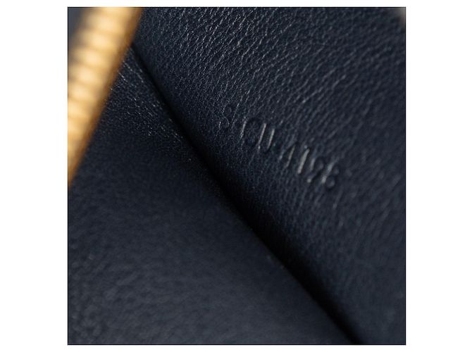 Céline Bolsa de ombro com estrutura em couro de vitelo liso brilhante preto Medium da Celine - vista 6