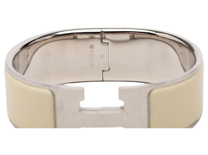 Bracciale Hermès Clic Clac H in smalto largo beige PM - vista 5