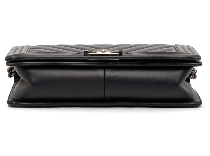 Chanel Black Medium Chevron Lambskin Boy Flap Nero - vista 3