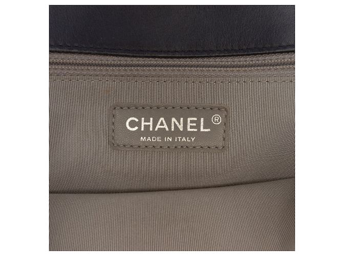 Chanel Black Medium Chevron Lambskin Boy Flap Nero - vista 5