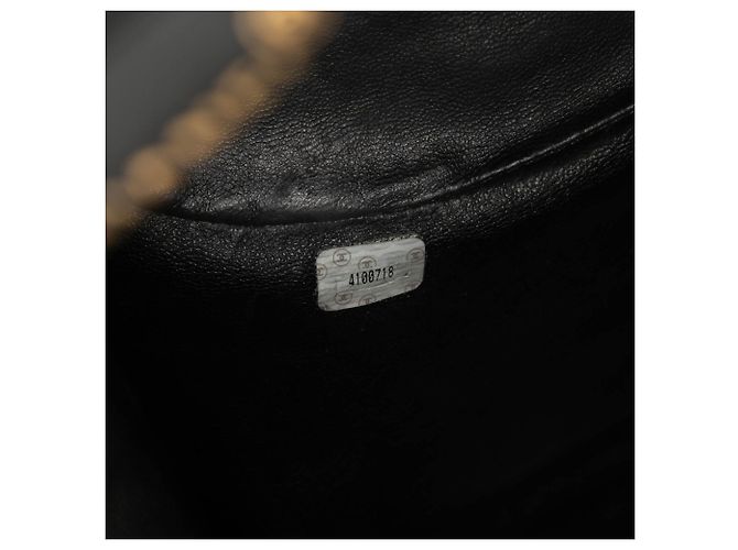 Mochila Chanel Duma de piel de cordero acolchada negra tamaño Medium Negro - vista 6