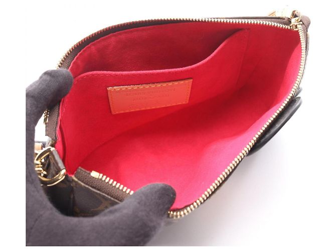 Borsa Louis Vuitton LV x TM Pochette Accessoires Monogram Panda Marrone Multicolore - vista 3