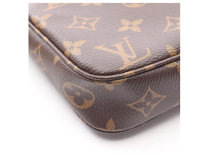 Borsa Louis Vuitton LV x TM Pochette Accessoires Monogram Panda Marrone Multicolore - vista 5