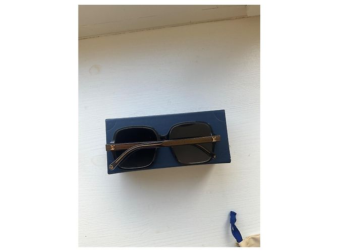 Louis Vuitton Square Frame Sunglasses Brown - view 3