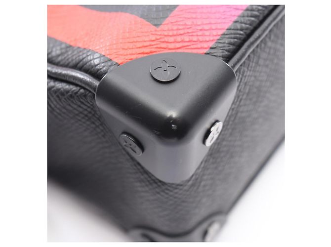 Borsa a tracolla Louis Vuitton Mini Soft Trunk Taiga Rainbow Nero Multicolore - vista 7