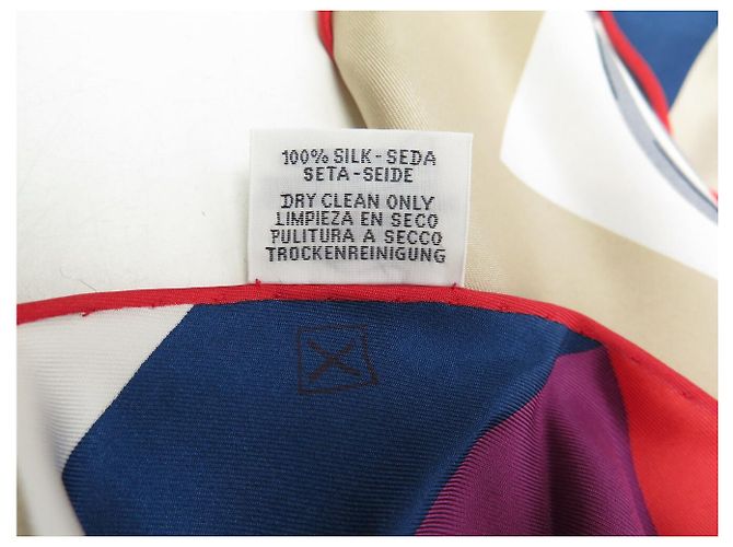 Hermès NUOVO FULLETTO DI SETA HERMES TRIANGLE BRIDES DE GALA HUGO GRYGKAR Multicolore - vista 8