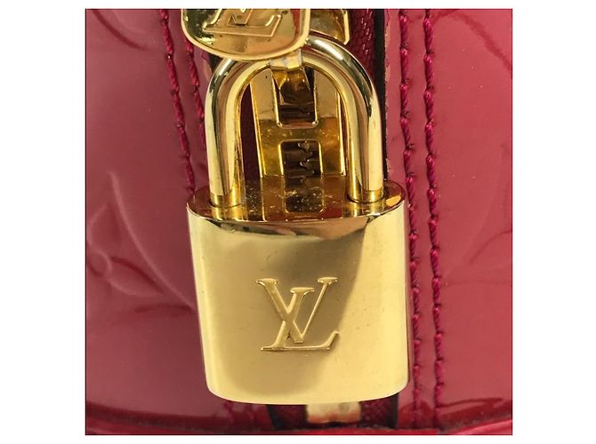 Borsa Alma BB Monogram Vernis Louis Vuitton Rosa - vista 5