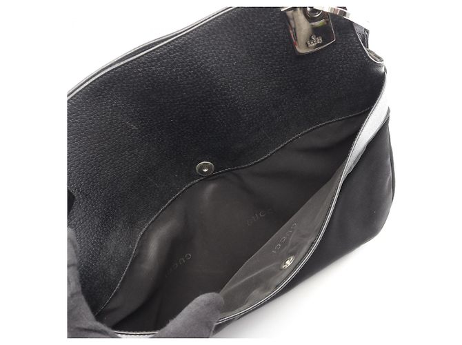 Bolsa de ombro Gucci em nylon preto e couro - vista 10