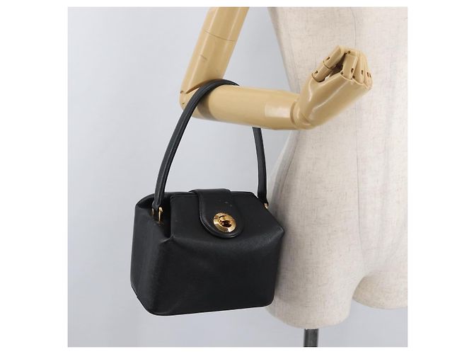 GIVENCHY Handtasche aus Leder Schwarz Gold Auth 180008 Golden - Ansicht 22