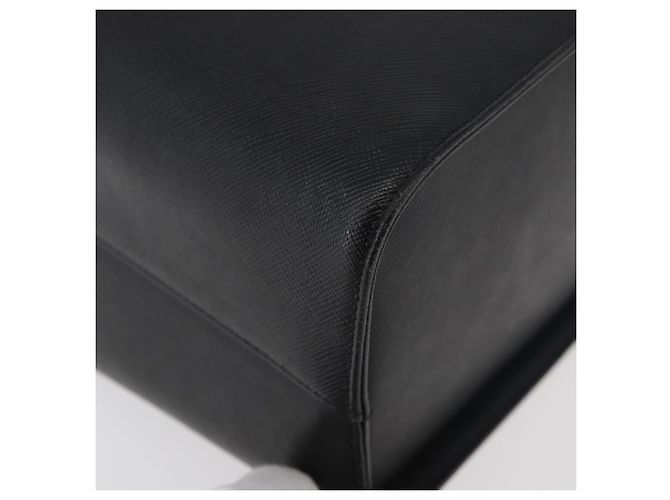 GIVENCHY Handtasche aus Leder Schwarz Gold Auth 180008 Golden - Ansicht 8