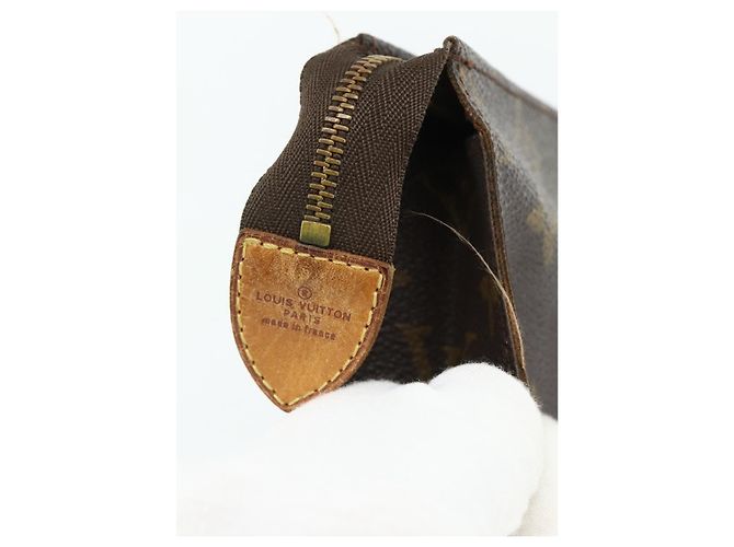 LOUIS VUITTON Monogram Poche Toilette 26 Pouch M47542 LV Auth 179484 Monograma - vista 8