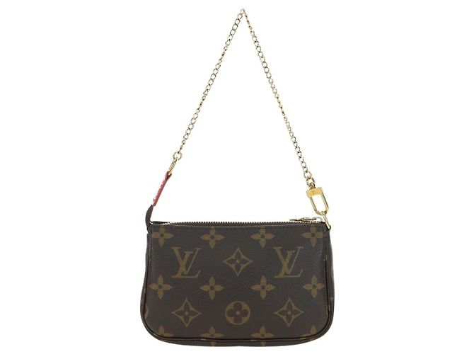 LOUIS VUITTON Vivienne Mini Pochette Accessoires Pochette M81965 LV Auth 178030M Monogramma - vista 2