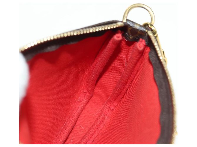 LOUIS VUITTON Vivienne Mini Pochette Accessoires Pochette M81965 LV Auth 178030M Monogramma - vista 23