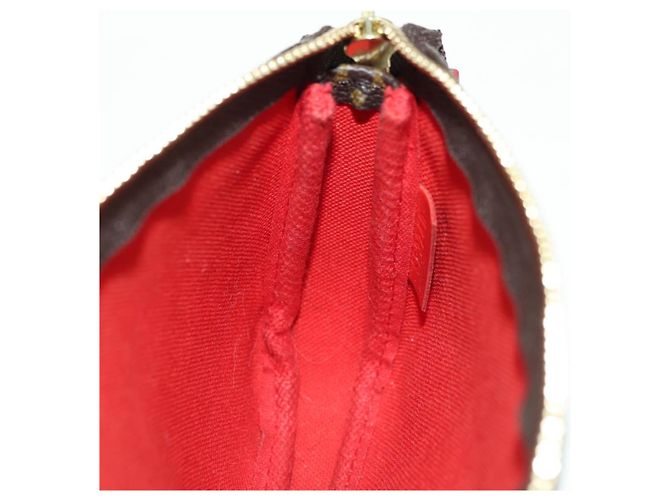 LOUIS VUITTON Vivienne Mini Pochette Accessoires Pochette M81965 LV Auth 178030M Monogramma - vista 24