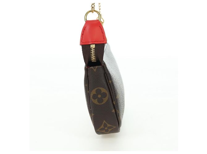 LOUIS VUITTON Vivienne Mini Pochette Accessoires Pochette M81965 LV Auth 178030M Monogramma - vista 3