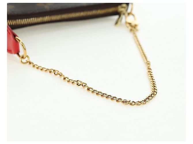 LOUIS VUITTON Vivienne Mini Pochette Accessoires Pochette M81965 LV Auth 178030M Monogramma - vista 7