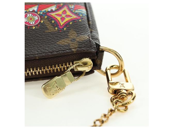 LOUIS VUITTON Vivienne Mini Pochette Accessoires Pochette M81965 LV Auth 178030M Monogramma - vista 9
