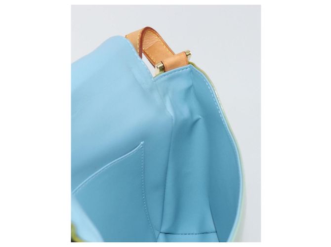LOUIS VUITTON Monogram Vernis Thompson Street Bag Baby Blue M91009 Auth 179097 Blu chiaro - vista 18
