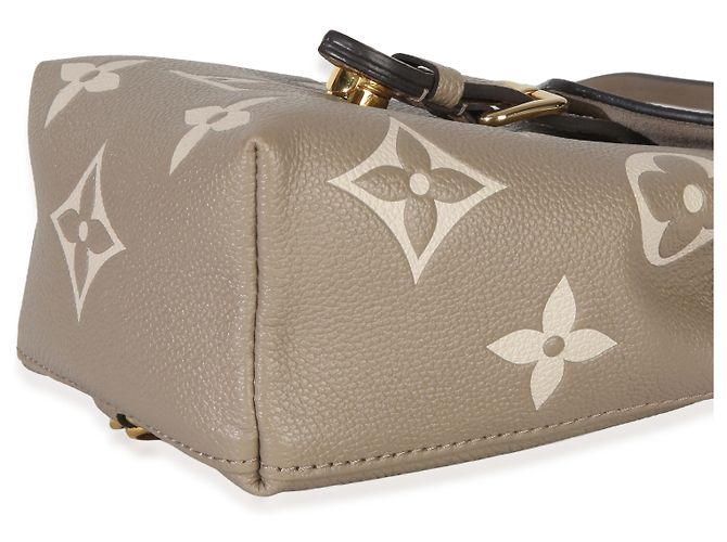 Onthego Louis Vuitton Tourterelle Empreinte Giant Monogram Tiny Backpack Marrone - vista 6