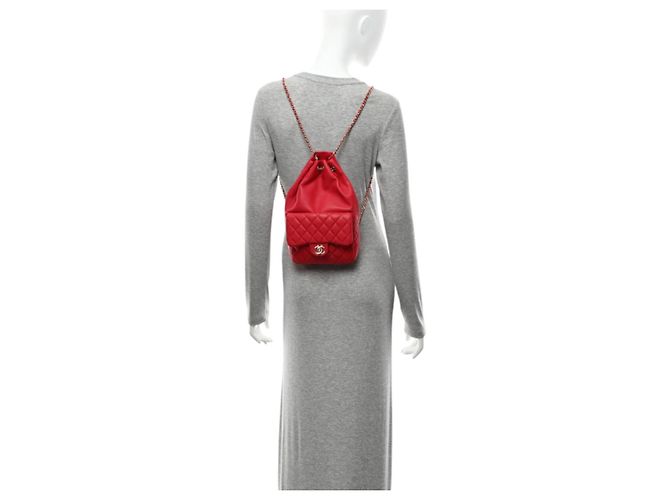 Chanel Rucksack aus gestepptem Lammleder in Rot - Ansicht 2
