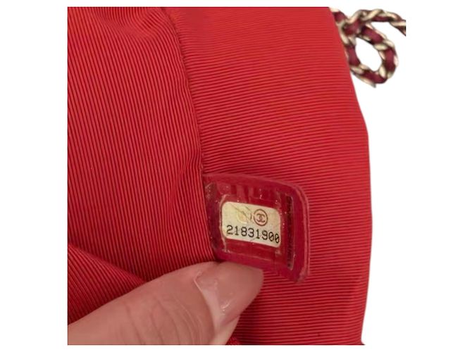 Chanel Rucksack aus gestepptem Lammleder in Rot - Ansicht 7