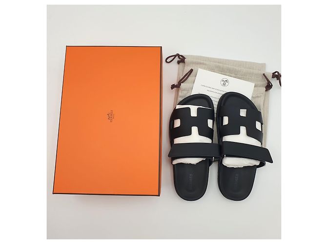 Hermès Leather Sandal Chypre, noir, Calfskin, 37 Black - view 7