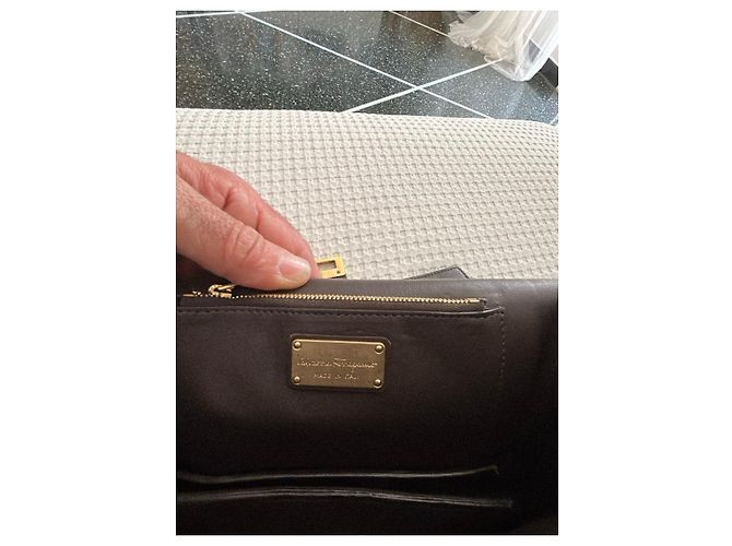 Salvatore Ferragamo Ferragamo Valeria Mazza Runway Clutch Marrone chiaro - vista 4