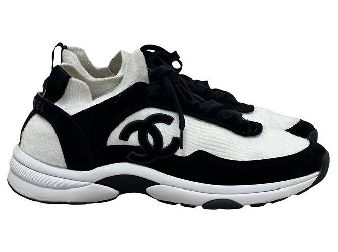 Timeless Chanel CC Logo Canvas Sneaker Weiß & Schwarz - Größe 40 Gebraucht - Ansicht 2