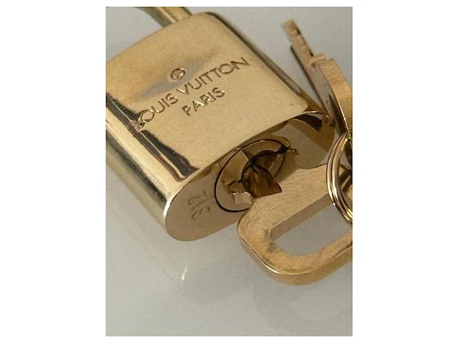 Louis Vuitton Vorhängeschloss mit Schlüssel 323 Golden - Ansicht 2