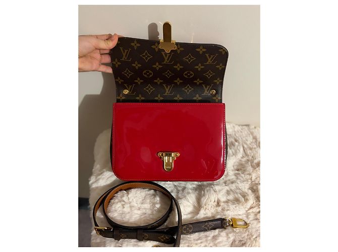 Louis Vuitton Borsa a mano in vernice rosso e tela Monogram Marrone Monogramma - vista 4