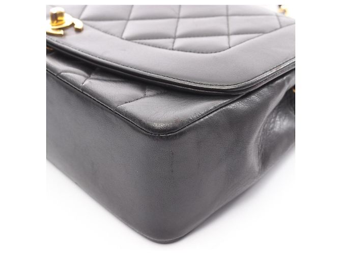 Borsa a tracolla Chanel Matelassé Diana Flap Nero - vista 11