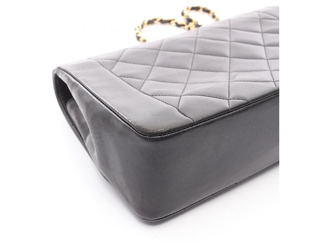 Borsa a tracolla Chanel Matelassé Diana Flap Nero - vista 13