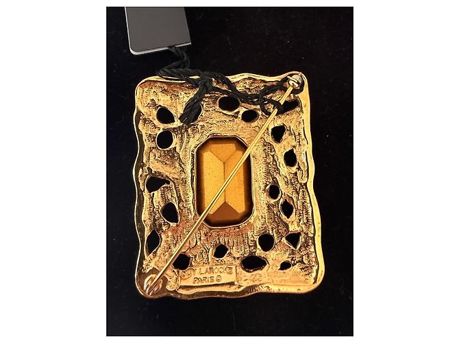 Broche Rectangular Guy Laroche Dorado con Cristal - vista 6