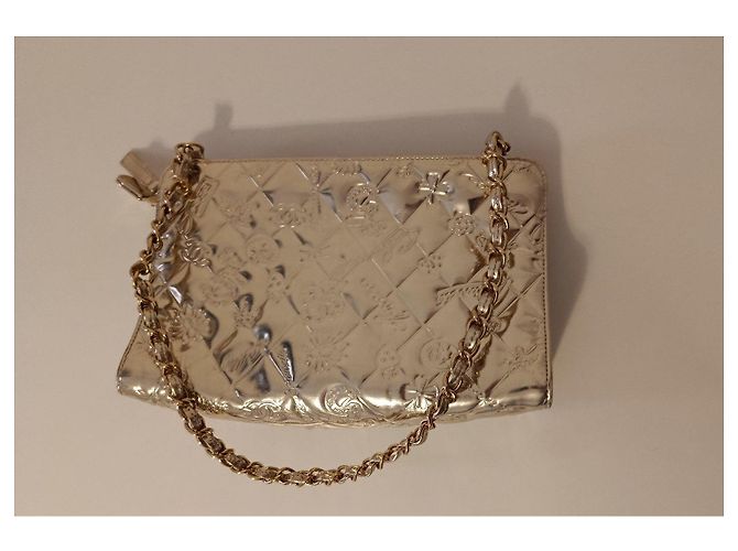 Bolsa de ombro Chanel em couro dourado acolchoado - vista 3