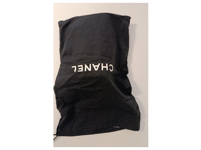 Bolsa de ombro Chanel em couro dourado acolchoado - vista 4