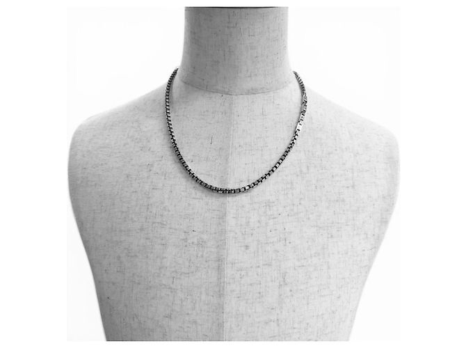Louis Vuitton 2024 Silver Chain Necklace Model M02027 Silvery - view 2
