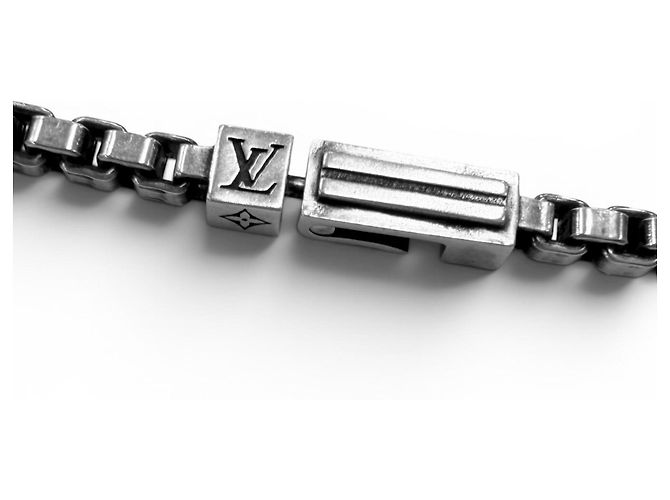 Louis Vuitton 2024 Silver Chain Necklace Model M02027 Silvery - view 5