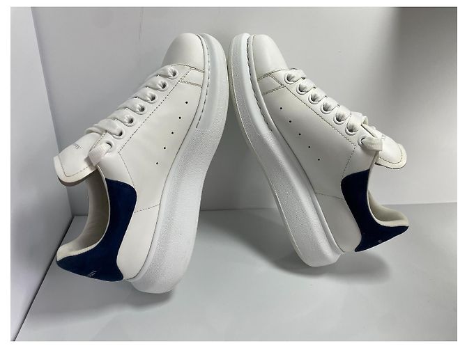 Sneaker Oversized Alexander McQueen Bianco Navy Camoscio Blu scuro - vista 10