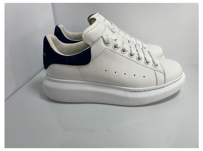 Sneaker Oversized Alexander McQueen Bianco Navy Camoscio Blu scuro - vista 2