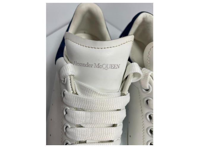 Sneaker Oversized Alexander McQueen Bianco Navy Camoscio Blu scuro - vista 5