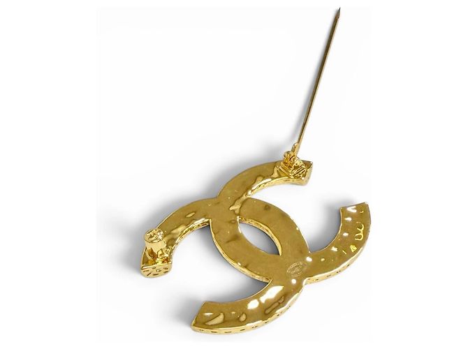 Spilla Chanel B24P Coco Mark CC Logo Nero D'oro - vista 3